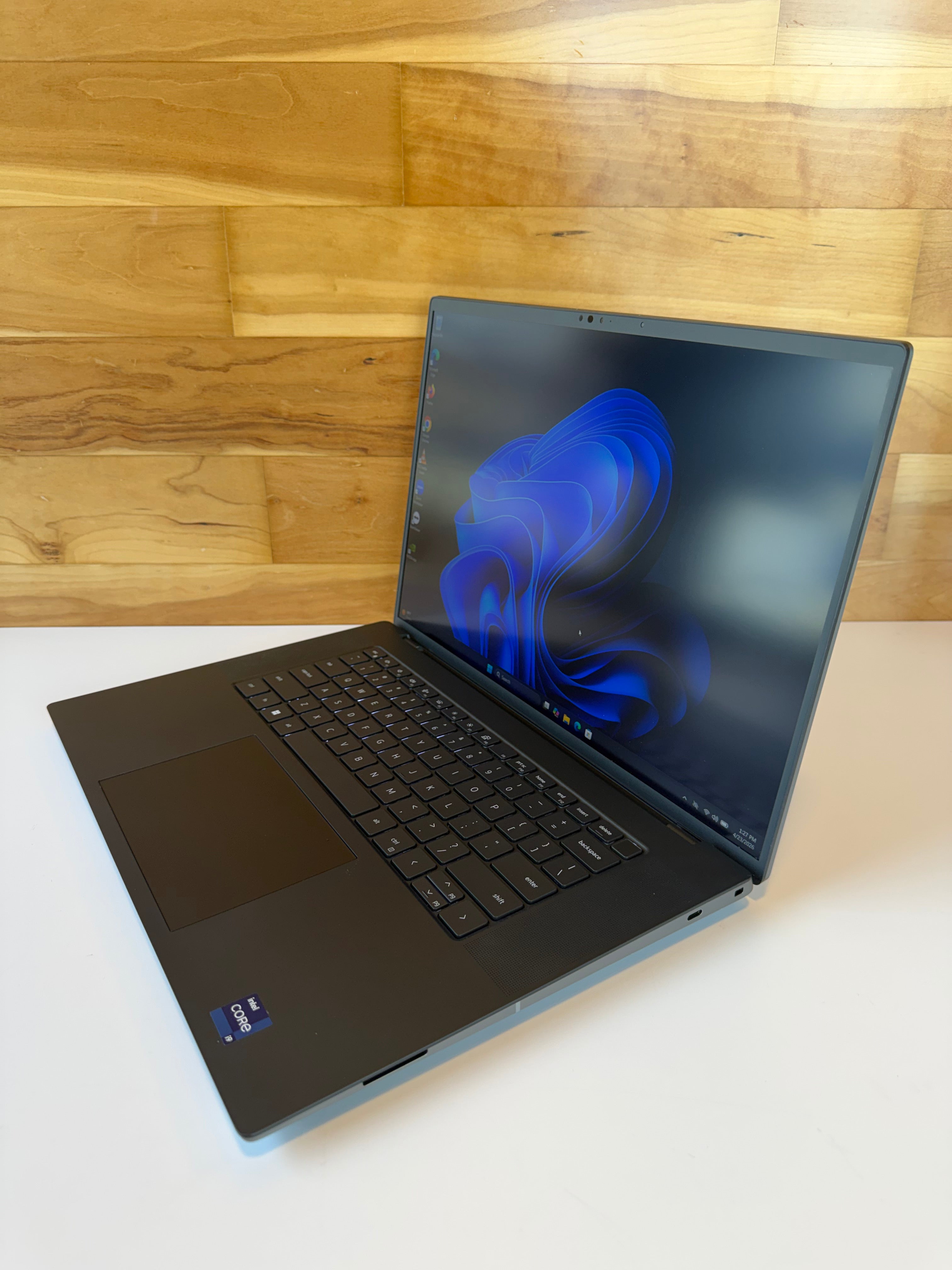 Dell Precision 5680 | Intel Core i9 | 64GB RAM | 1TB NVMe SSD | RTX 40 Dell Precision 5680 | Intel Core i9 | 64GB RAM | 1TB NVMe SSD | RTX 40