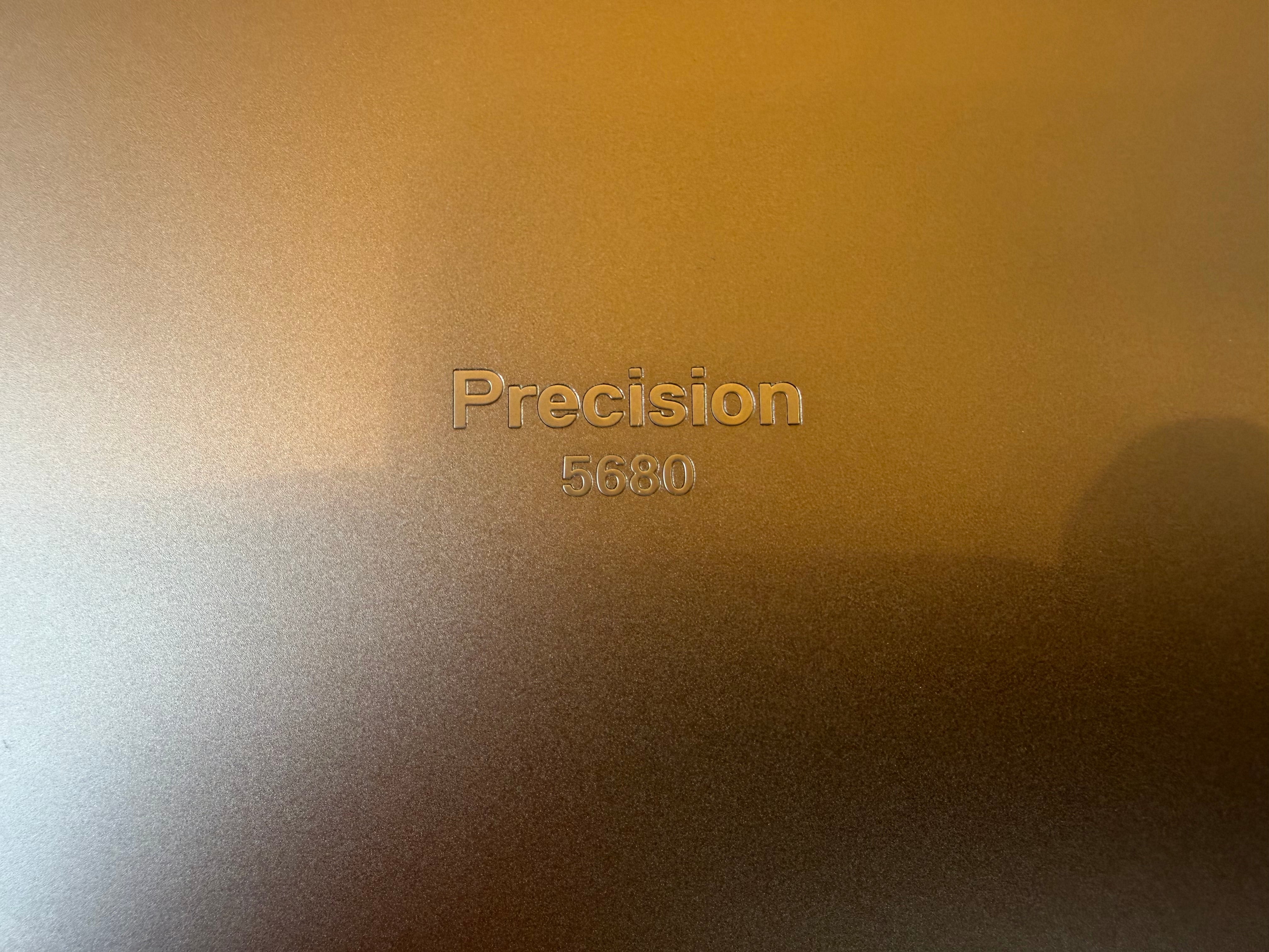 Dell Precision 5680 - Thumbnail 5