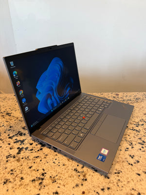 Lenovo T14 | Intel Ultra 7 | 32GB DDR5 | 500GB NVMe SSD| Touchscreen | Windows 11 Pro