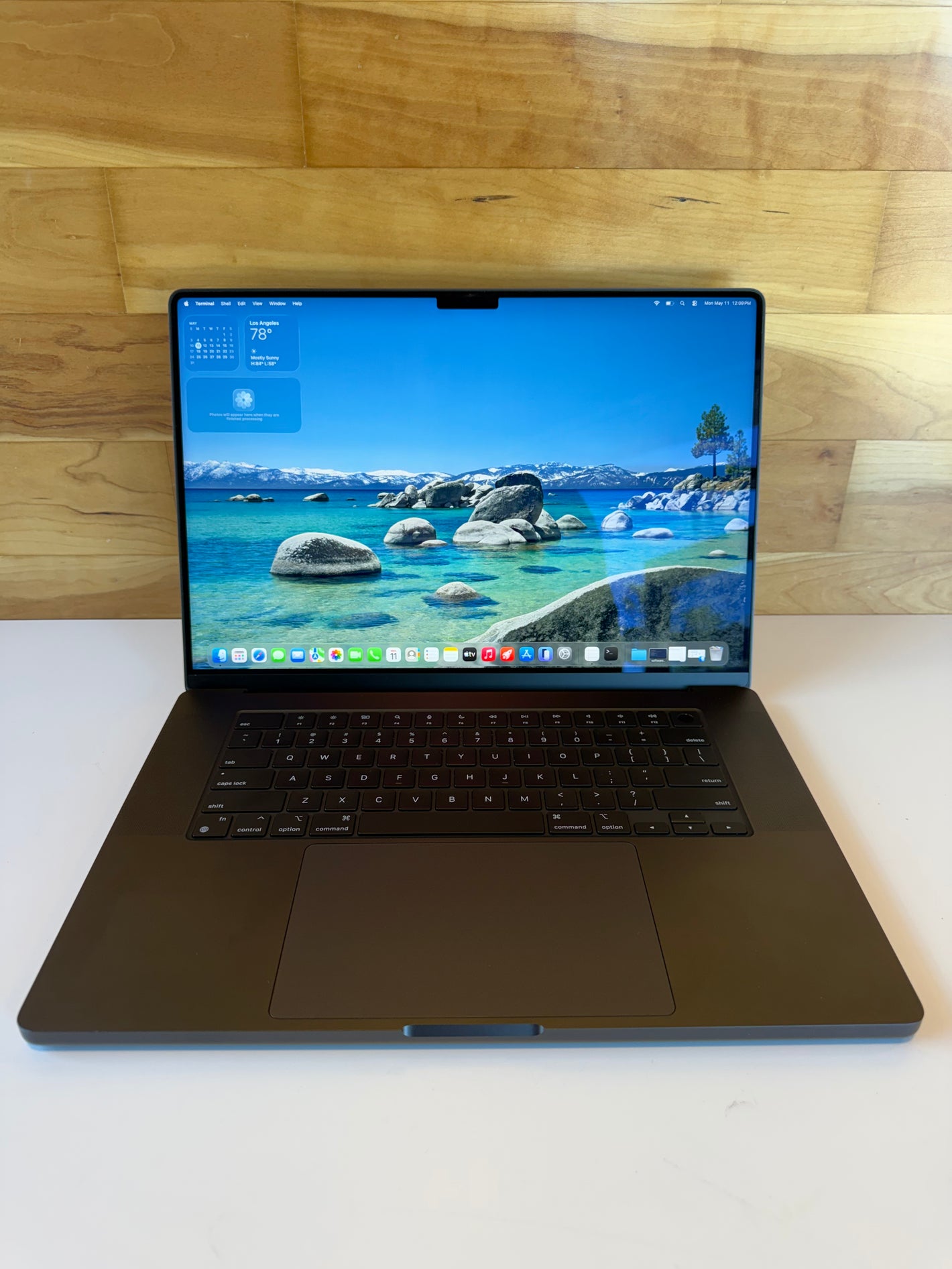 16" MacBook Pro | Apple M4 Max | 64GB RAM | 2TB SSD | New
