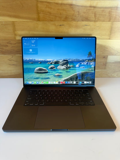 16" MacBook Pro | Apple M4 Max | 64GB RAM | 2TB SSD | New