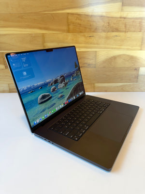 16" MacBook Pro | Apple M4 Max | 64GB RAM | 2TB SSD | New