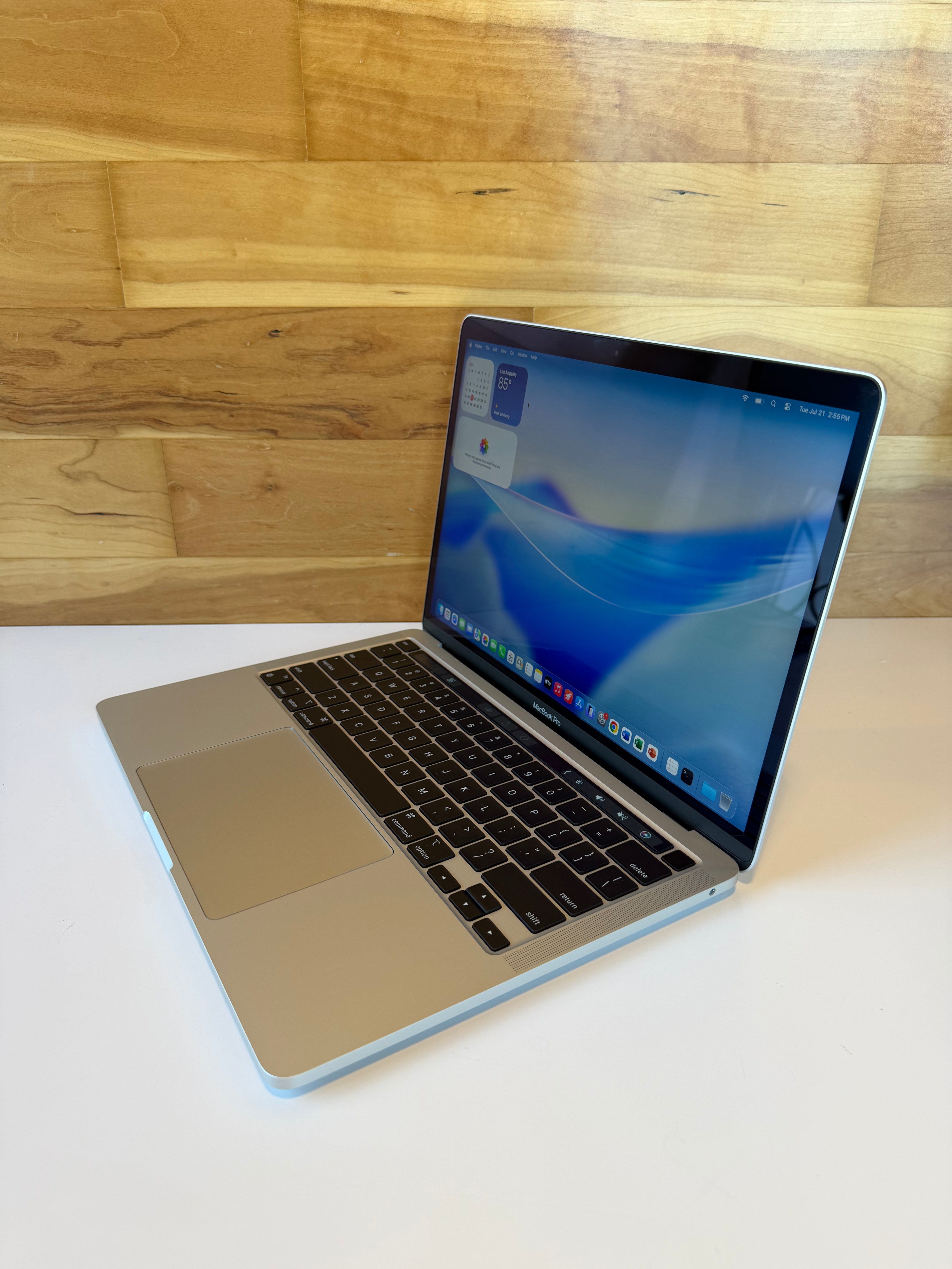 MacBook本体 M1 MacBook Pro 16GB / 2TB 13