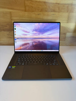 New Open Box Asus ROG | Intel Ultra 9 285H | 16GB DDR5 RAM | 8GB NVIDIA RTX 5070 | 8GB Intel Arc Graphics | 1TB NVMe SSD | Windows 11 Home