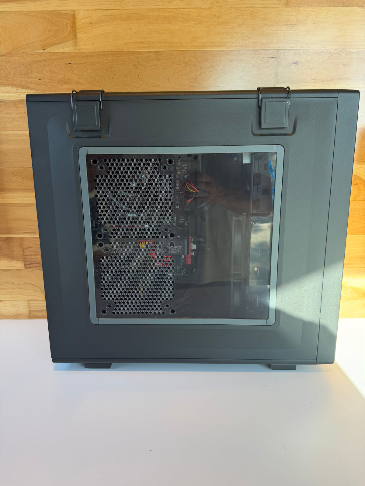 Vintage Gaming Desktop | Intel Core i5-4570 3.2GHz | 16GB DDR3 RAM | 256GB SSD + 2TB Data Drive | 3GB NVIDIA 660Ti | Windows 10 Pro
