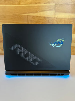 Asus ROG Strix Scar 18 Gaming Laptop 5090